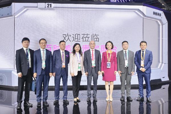進(jìn)博會(huì)ing | 上藥控股與百時(shí)美施貴寶、杜邦、美迪科舉行簽約儀式